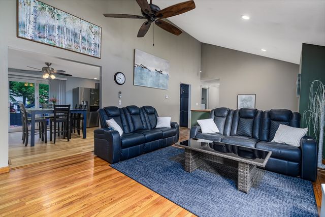 59 Hudson St, Leominster, MA 01453