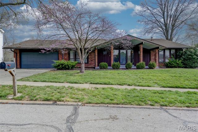 1946 Burlewood Drive, St Louis, MO 63146