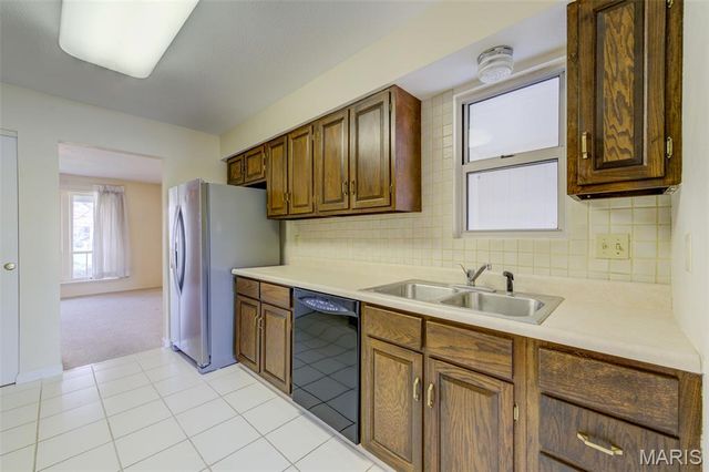 1946 Burlewood Drive, St Louis, MO 63146