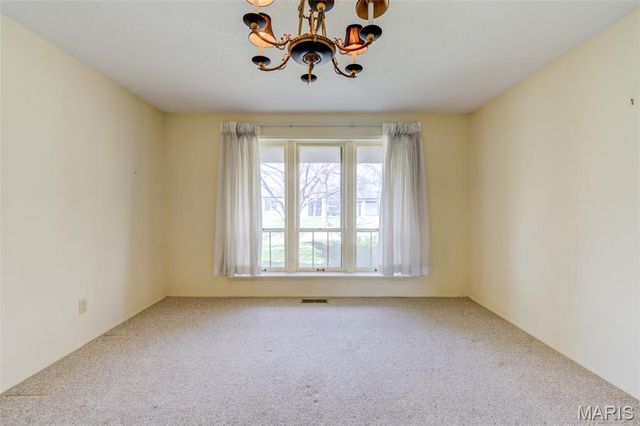 1946 Burlewood Drive, St Louis, MO 63146