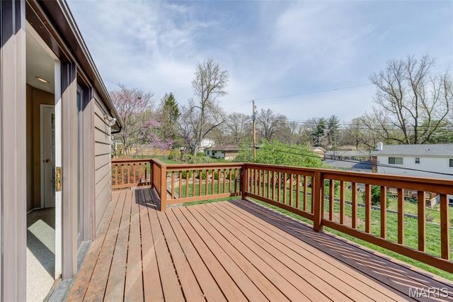 1946 Burlewood Drive, St Louis, MO 63146