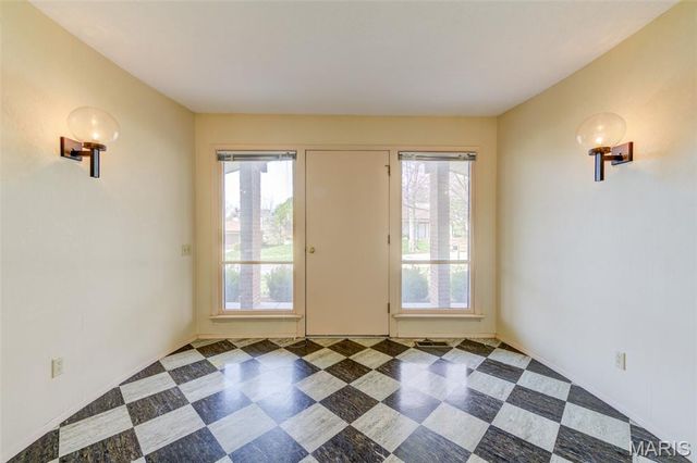 1946 Burlewood Drive, St Louis, MO 63146