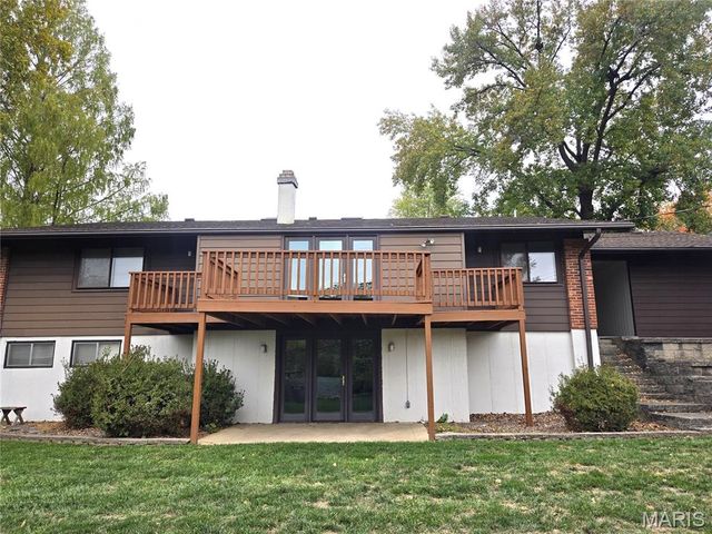 1946 Burlewood Drive, St Louis, MO 63146