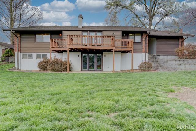 1946 Burlewood Drive, St Louis, MO 63146