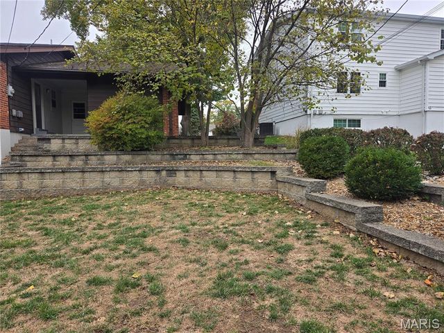 1946 Burlewood Drive, St Louis, MO 63146