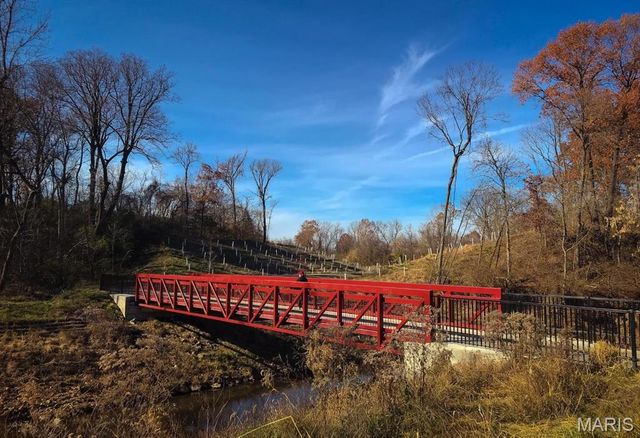 1946 Burlewood Drive, St Louis, MO 63146