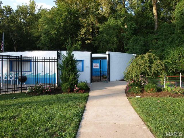 1946 Burlewood Drive, St Louis, MO 63146