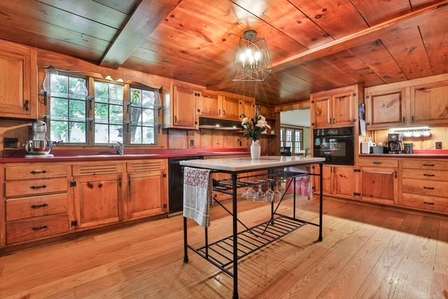 15 Elm Street, Boxford, MA 01921