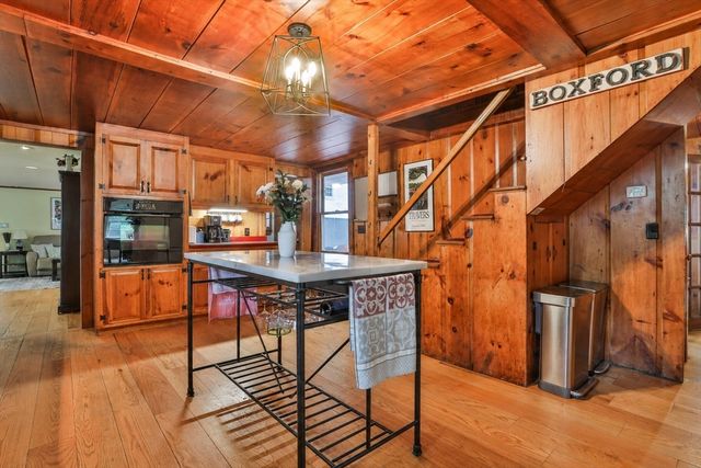 15 Elm Street, Boxford, MA 01921