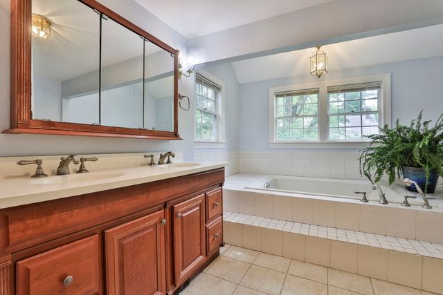 15 Elm Street, Boxford, MA 01921