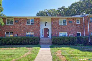 1109 Waterbury Road APT 1A, Cheshire, CT 06410