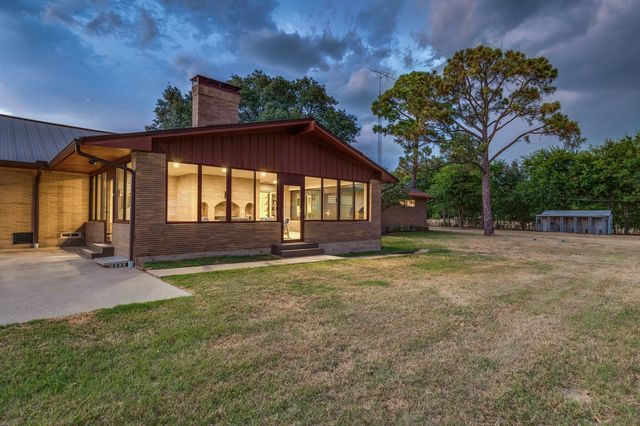 4104 VZ County Rd 3501, Wills Point, TX 75169