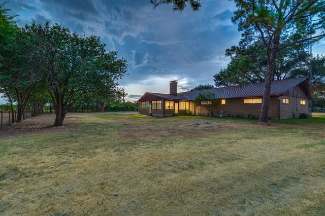 4104 VZ County Rd 3501, Wills Point, TX 75169