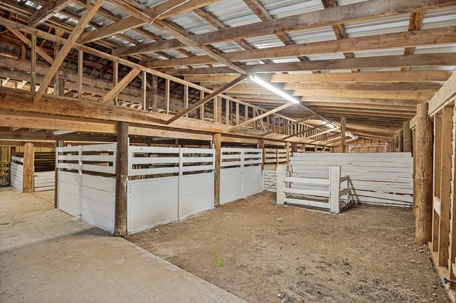 4104 VZ County Rd 3501, Wills Point, TX 75169