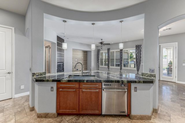 27414 N 22nd Lane, Phoenix, AZ 85085