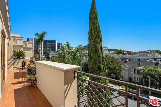 137 S Spalding Drive 401, Beverly Hills, CA 90212