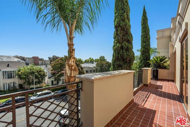 137 S Spalding Drive 401, Beverly Hills, CA 90212