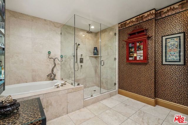 137 S Spalding Drive 401, Beverly Hills, CA 90212