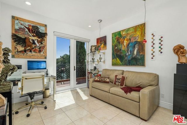 137 S Spalding Drive 401, Beverly Hills, CA 90212