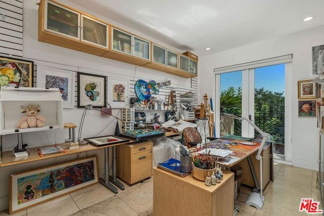 137 S Spalding Drive 401, Beverly Hills, CA 90212