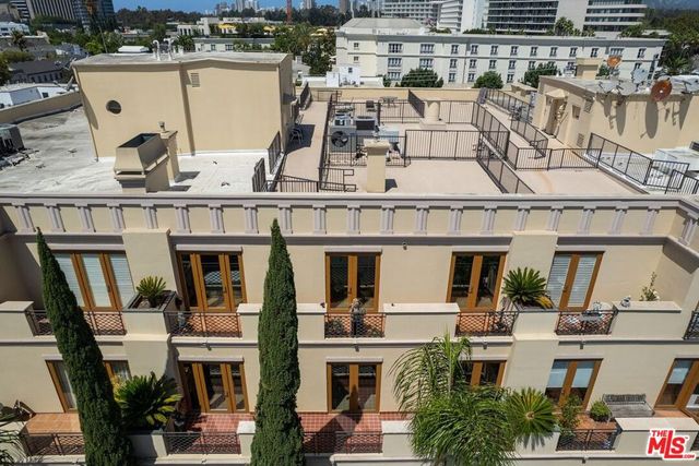 137 S Spalding Drive 401, Beverly Hills, CA 90212