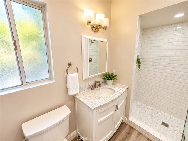 17055 Rayen, Sherwood Forest, CA 91325
