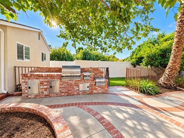 17055 Rayen, Sherwood Forest, CA 91325