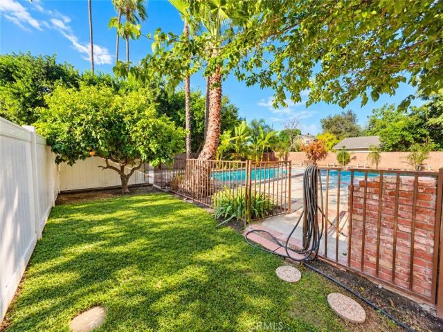 17055 Rayen, Sherwood Forest, CA 91325