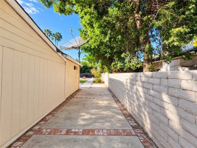 17055 Rayen, Sherwood Forest, CA 91325