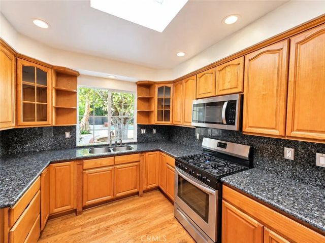 17055 Rayen, Sherwood Forest, CA 91325