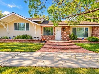 17055 Rayen, Sherwood Forest, CA 91325
