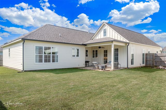 2116 Old Grove Circle, Shreveport, LA 71106