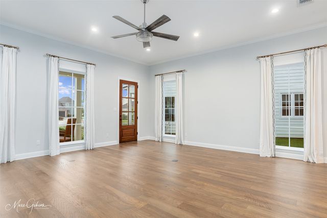 2116 Old Grove Circle, Shreveport, LA 71106