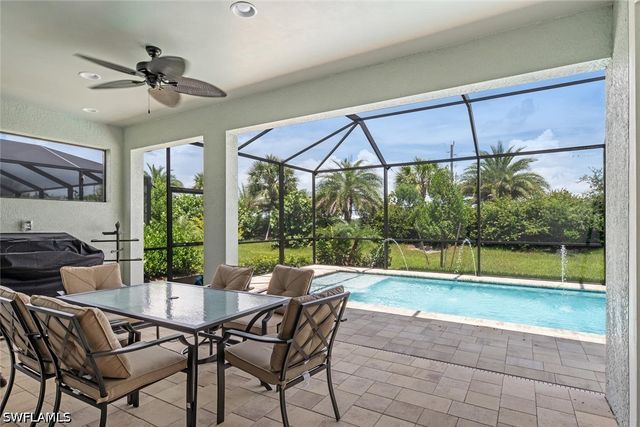 14586 Tropical DR, Naples, FL 34114