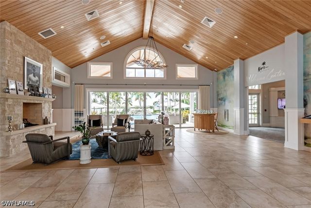 14586 Tropical DR, Naples, FL 34114