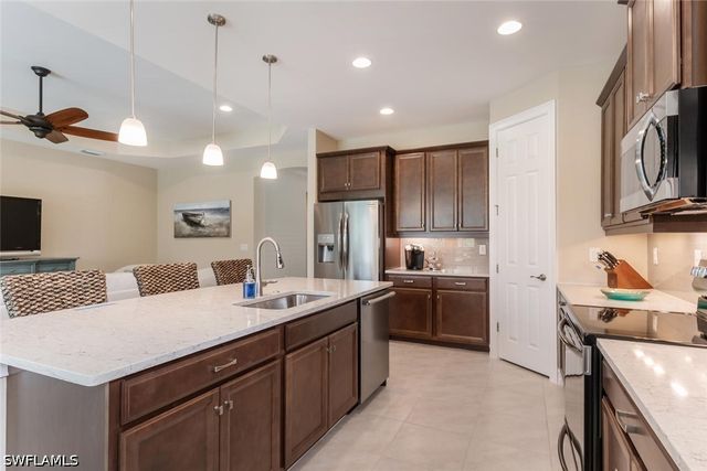 14586 Tropical DR, Naples, FL 34114