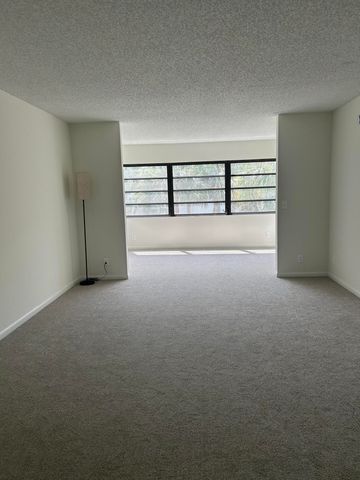 4700 Lucerne Lakes Boulevard 308, Lake Worth, FL 33467
