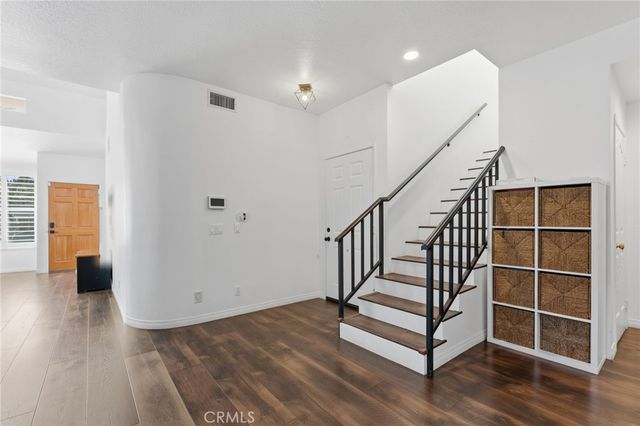7321 Vassar, Canoga Park, CA 91303