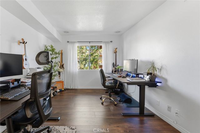 7321 Vassar, Canoga Park, CA 91303