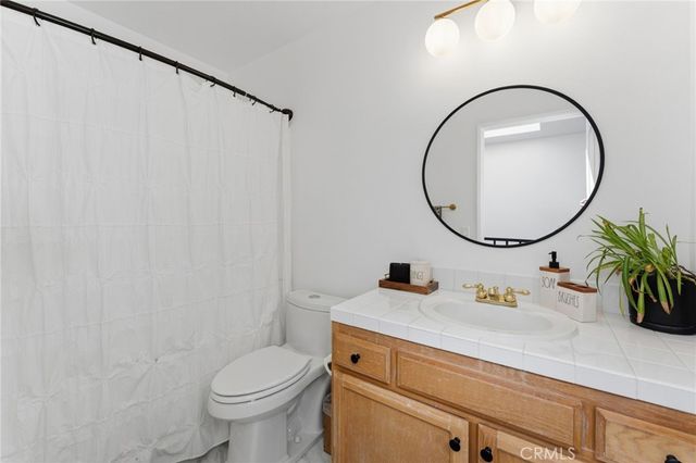 7321 Vassar, Canoga Park, CA 91303