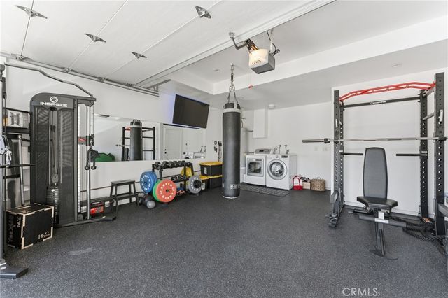 7321 Vassar, Canoga Park, CA 91303
