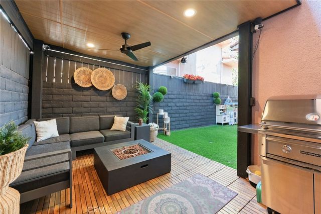 7321 Vassar, Canoga Park, CA 91303