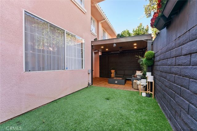 7321 Vassar, Canoga Park, CA 91303