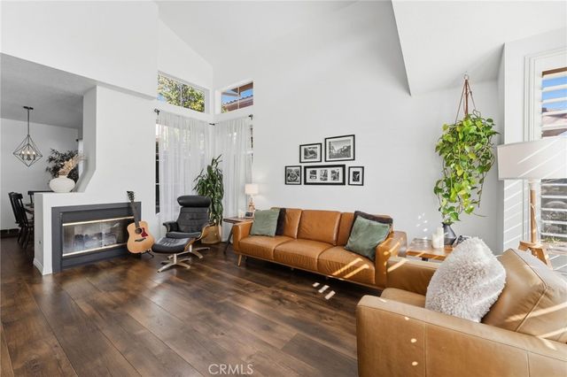 7321 Vassar, Canoga Park, CA 91303