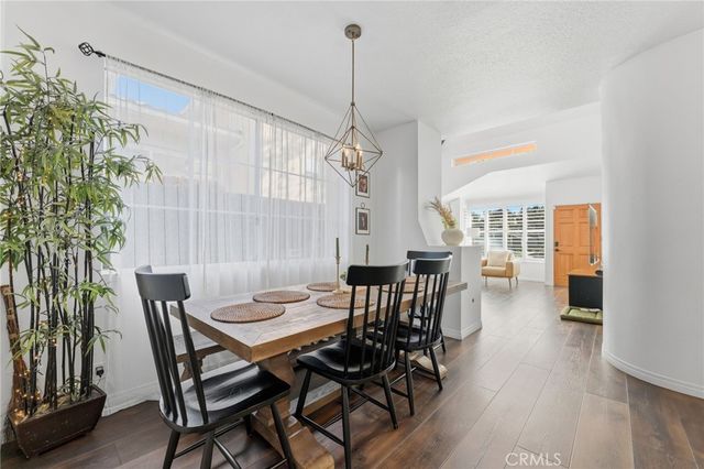 7321 Vassar, Canoga Park, CA 91303