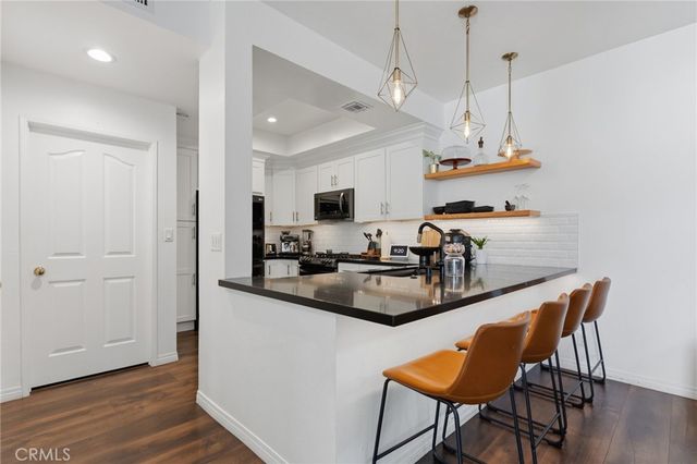 7321 Vassar, Canoga Park, CA 91303