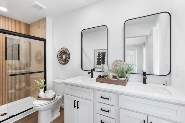 1758 N Boxwood Drive, Brookline, MO 65619