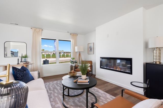 1758 N Boxwood Drive, Brookline, MO 65619