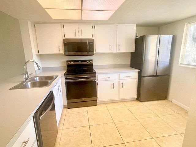 1905 Palm Beach Trace Drive, Royal Palm Beach, FL 33411