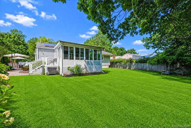 15 Locksley Lane, Nesconset, NY 11767